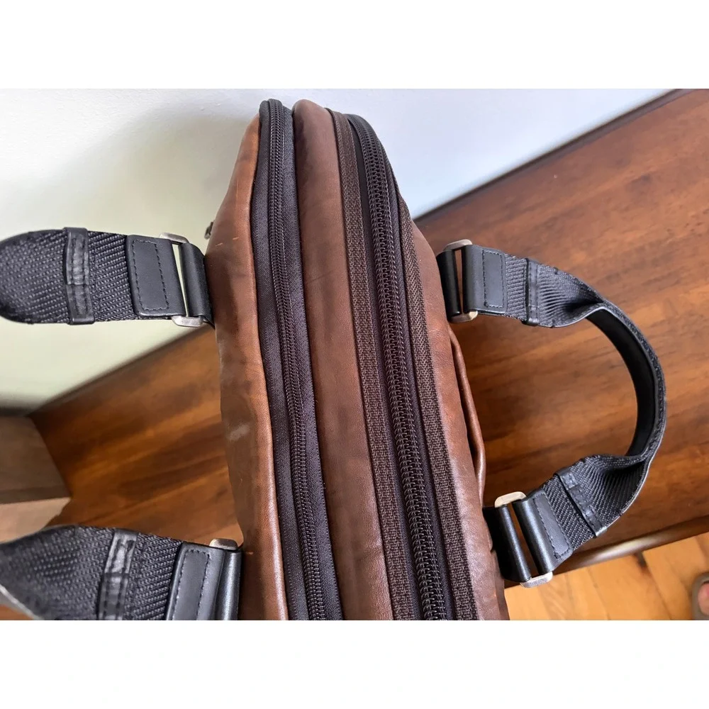 Tumi alpha bravo